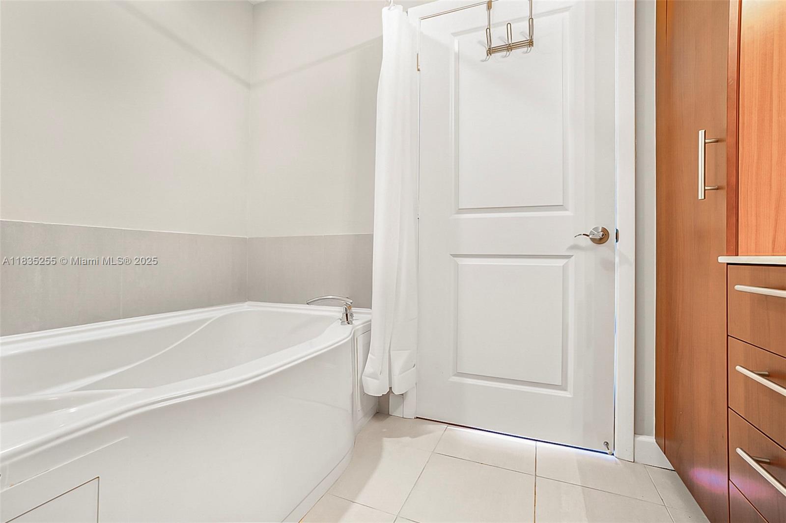 OCEAN MARINE YACHT CLUB C - Residential