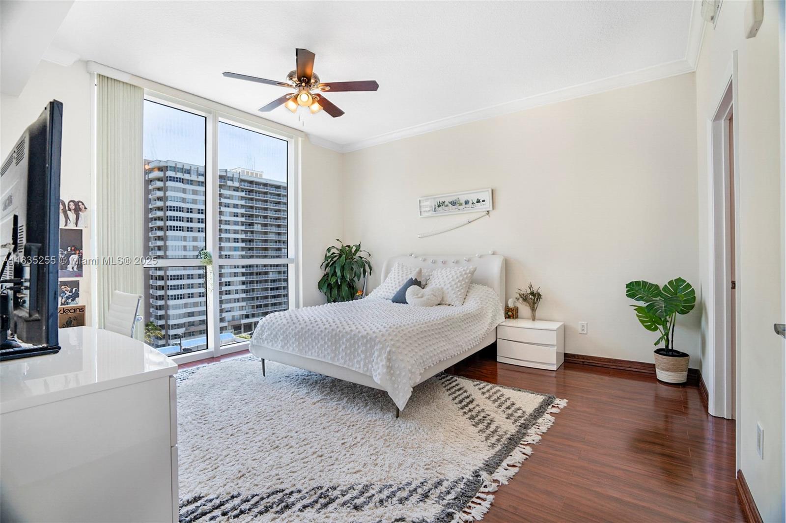 OCEAN MARINE YACHT CLUB C - Residential