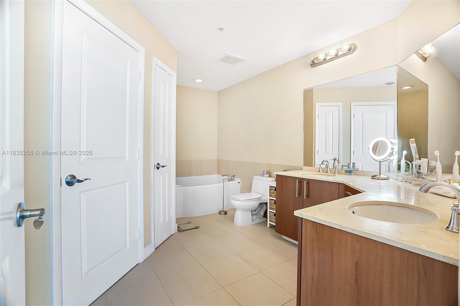 OCEAN MARINE YACHT CLUB C - Residential