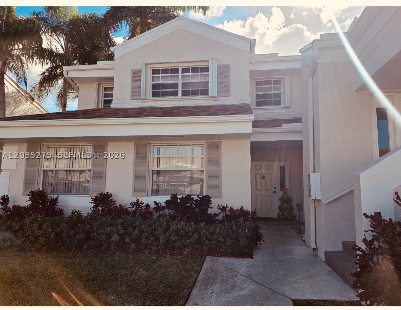 Stunning 2-Bedroom, 2-Bathroom Condo in the highly desirable gated community of Center Gate at Keys Gate! This spacious, bright, and impeccably maintained home features a screened patio, abundant natural light, and a freshly painted interior. The kitchen was beautifully remodeled just one year ago, both bathrooms have been tastefully renovated, and the washer and dryer are only one year old.
Rent includes water, basic cable, and basic internet, plus full access to the exceptional amenities at the Keys Gate Royal Palm Clubhouse, including a renovated swimming pool, spa, sauna, shuffleboard courts, tennis center, billiards room, card room, library/computer room, ping pong room, craft room,