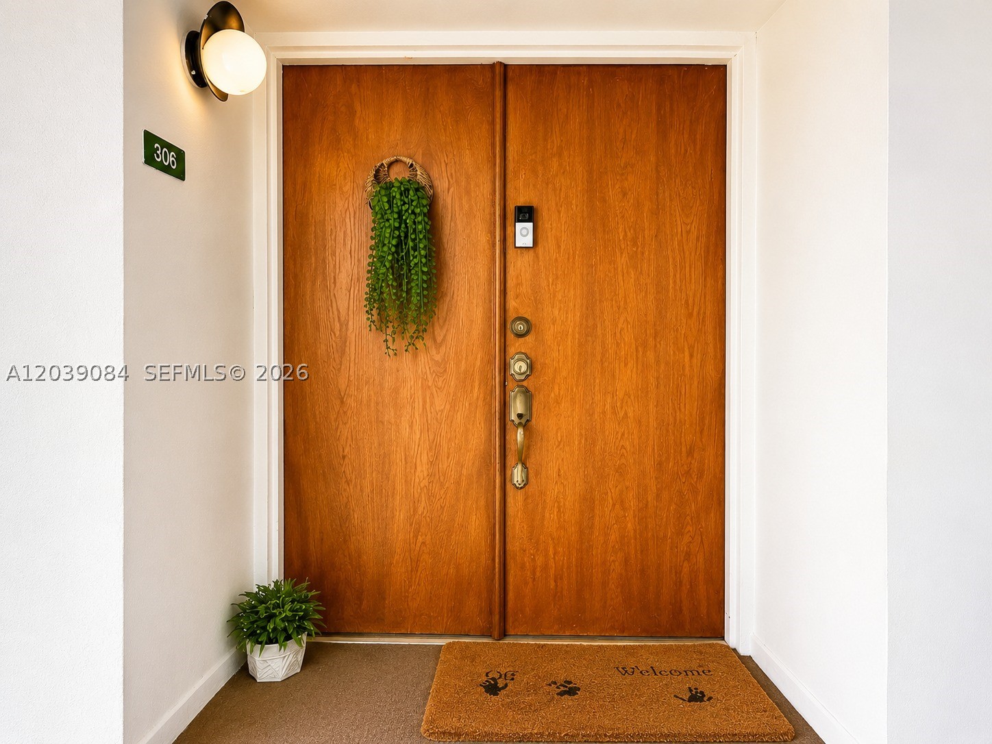 INTERNATIONAL PARK CONDO - Residential