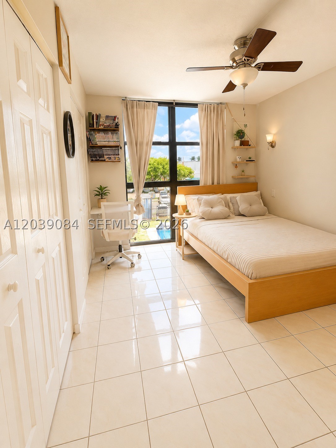 INTERNATIONAL PARK CONDO - Residential