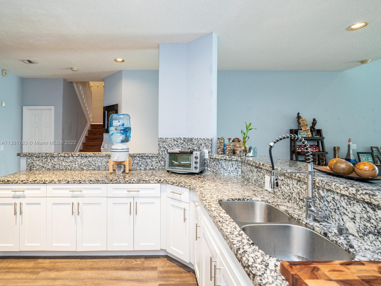 MADISON LAKES - Residential