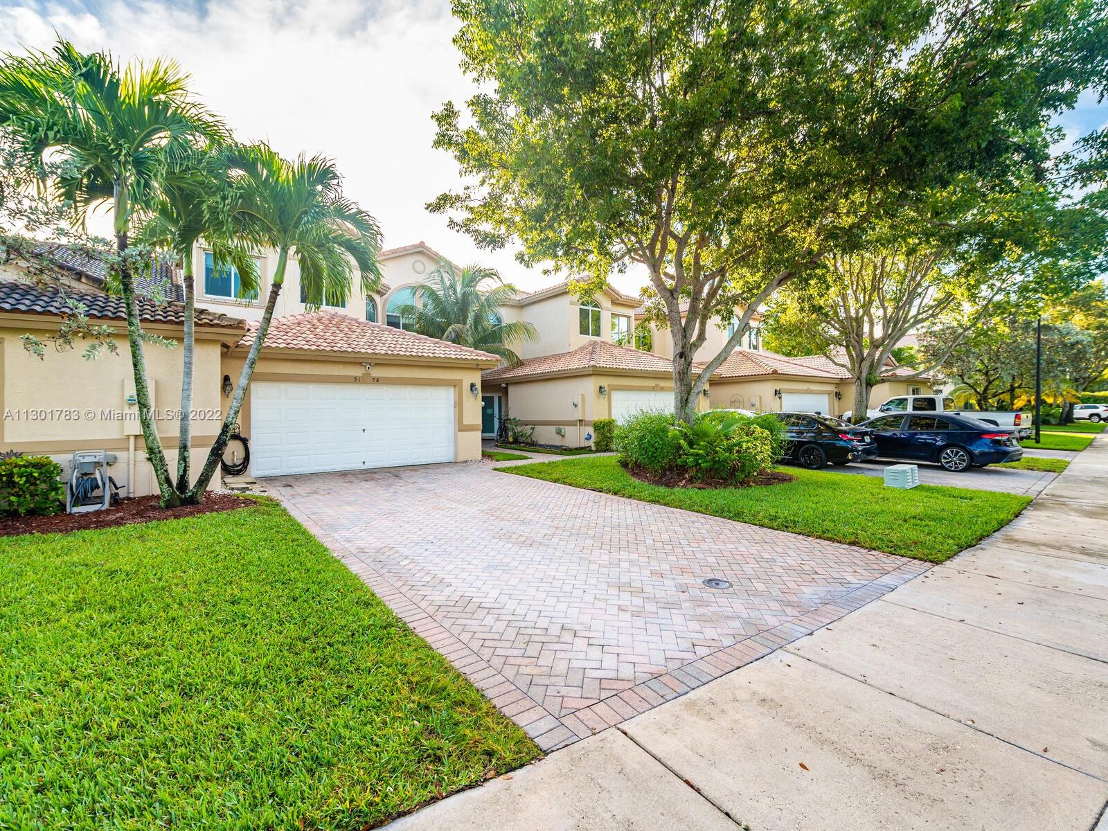 MADISON LAKES - Residential