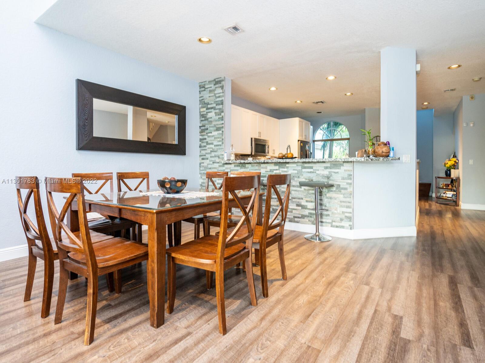 MADISON LAKES - Residential