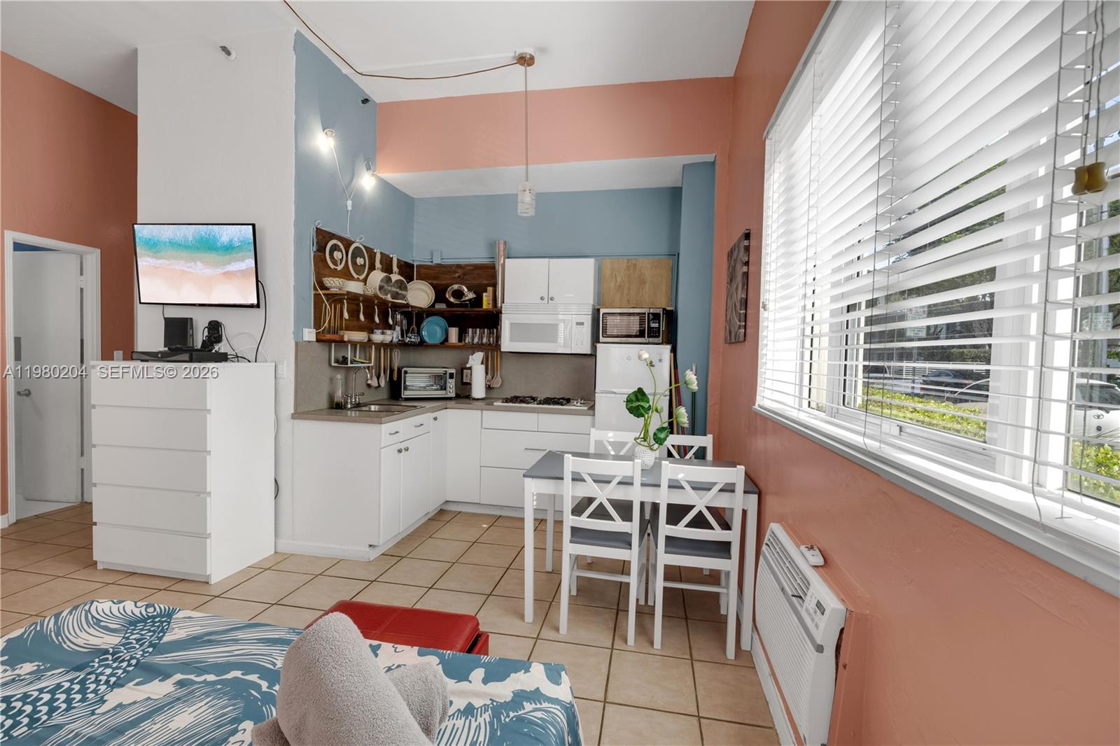 THE MANTELL CONDO - Residential