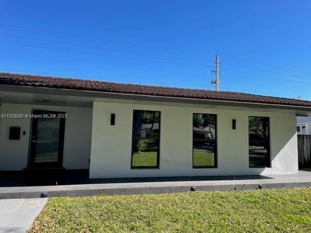 MIAMI LAKES LOCH NESS SEC - Residential