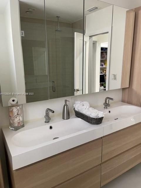 MIAMI LAKES LOCH NESS SEC - Residential