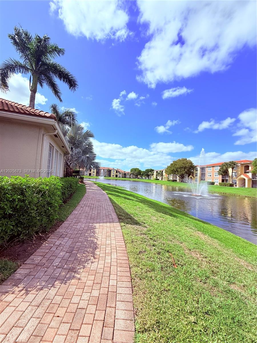 MURANO AT DELRAY BEACH CO - Residential Lease