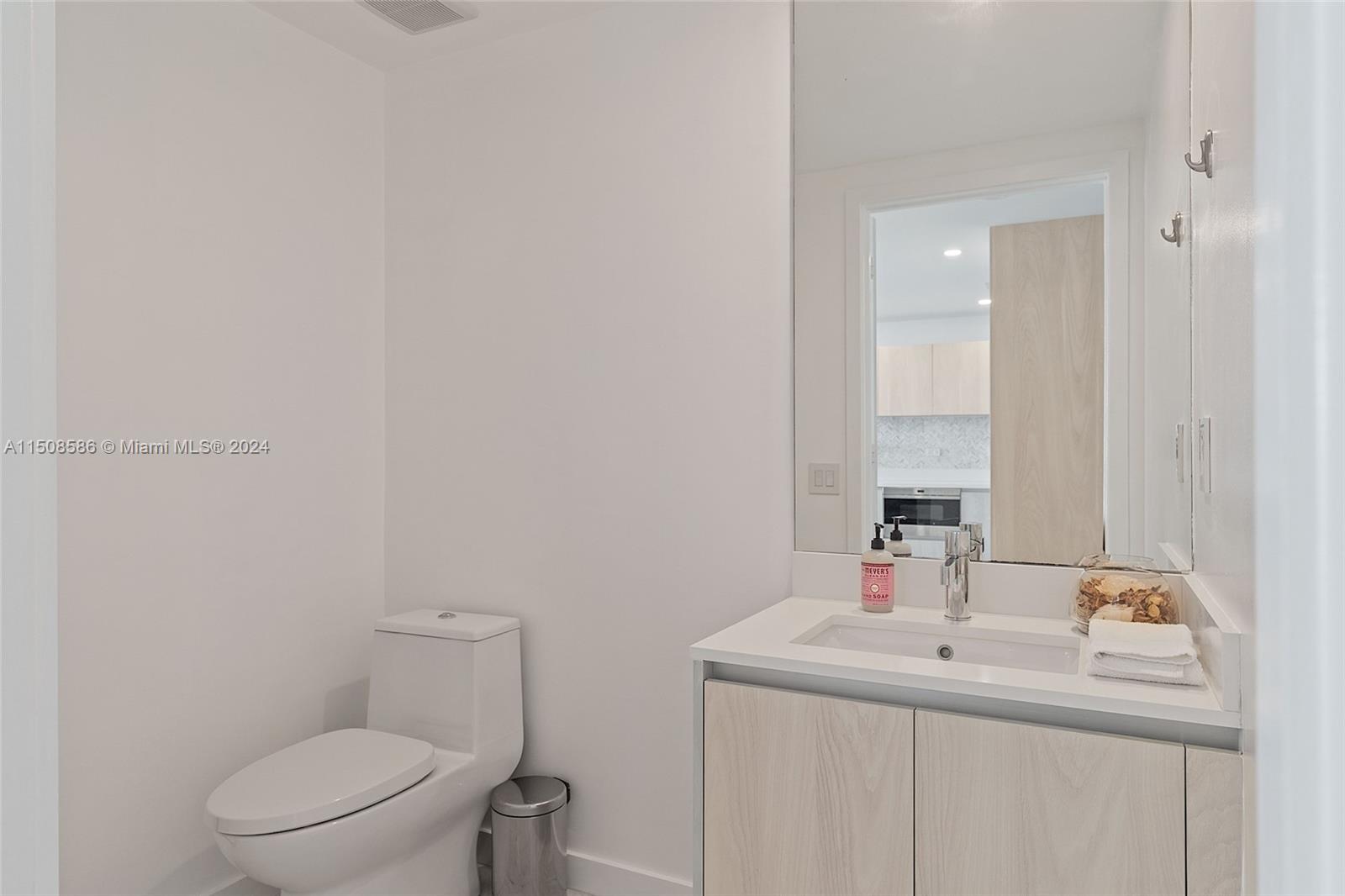 ONE PARAISO CONDO - Residential Lease