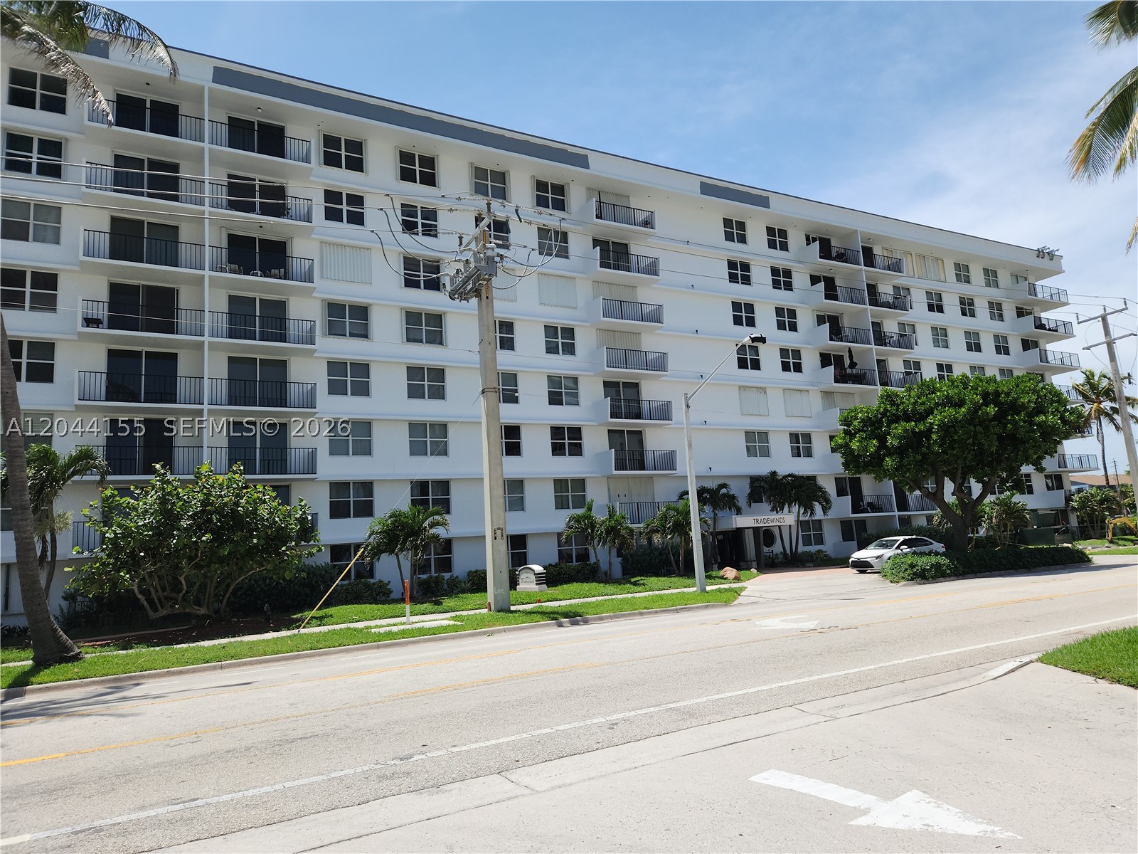 TRADEWINDS OF POMPANO CON - Residential