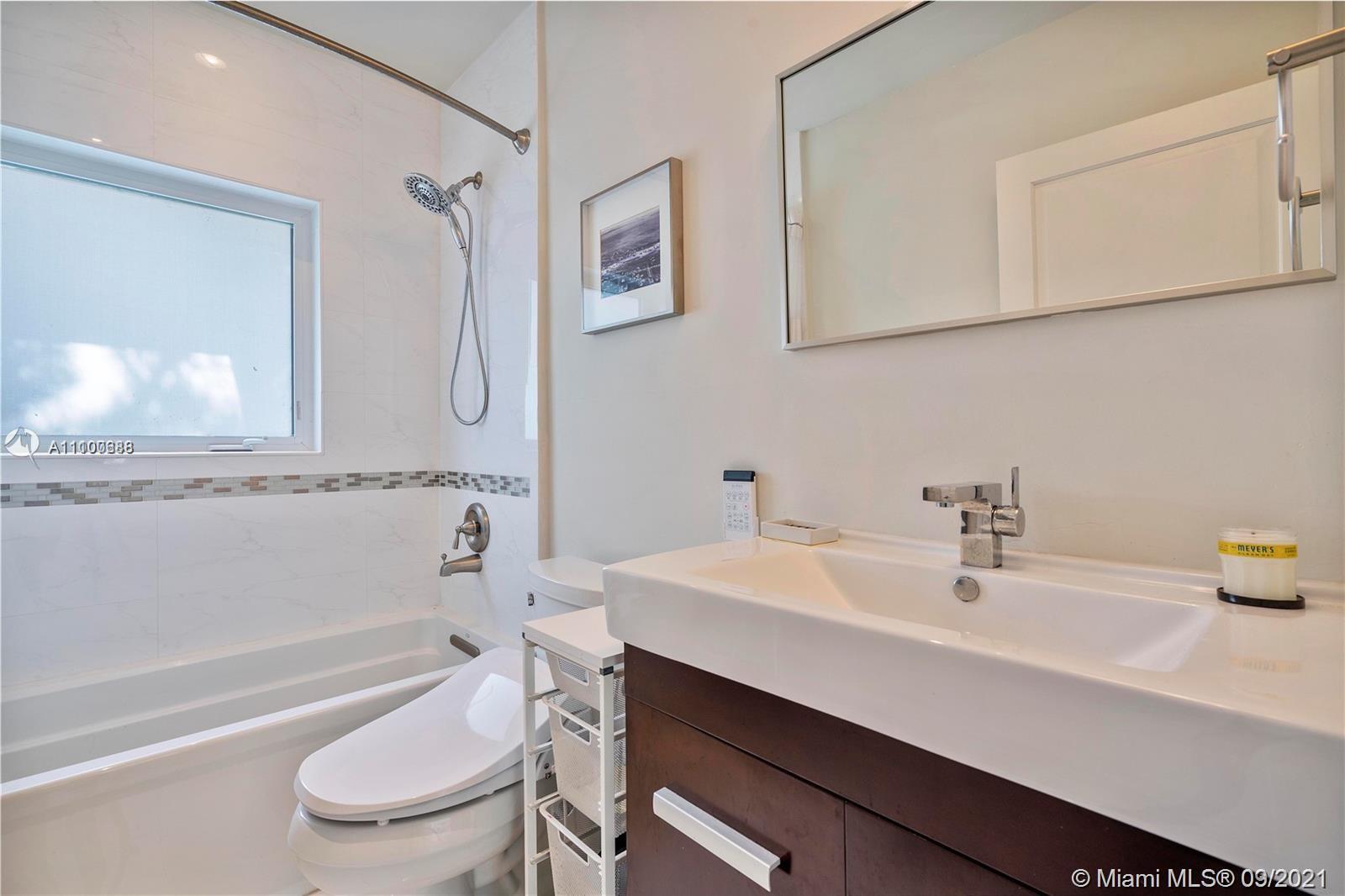 LA GORCE GOLF SUB - Residential Lease