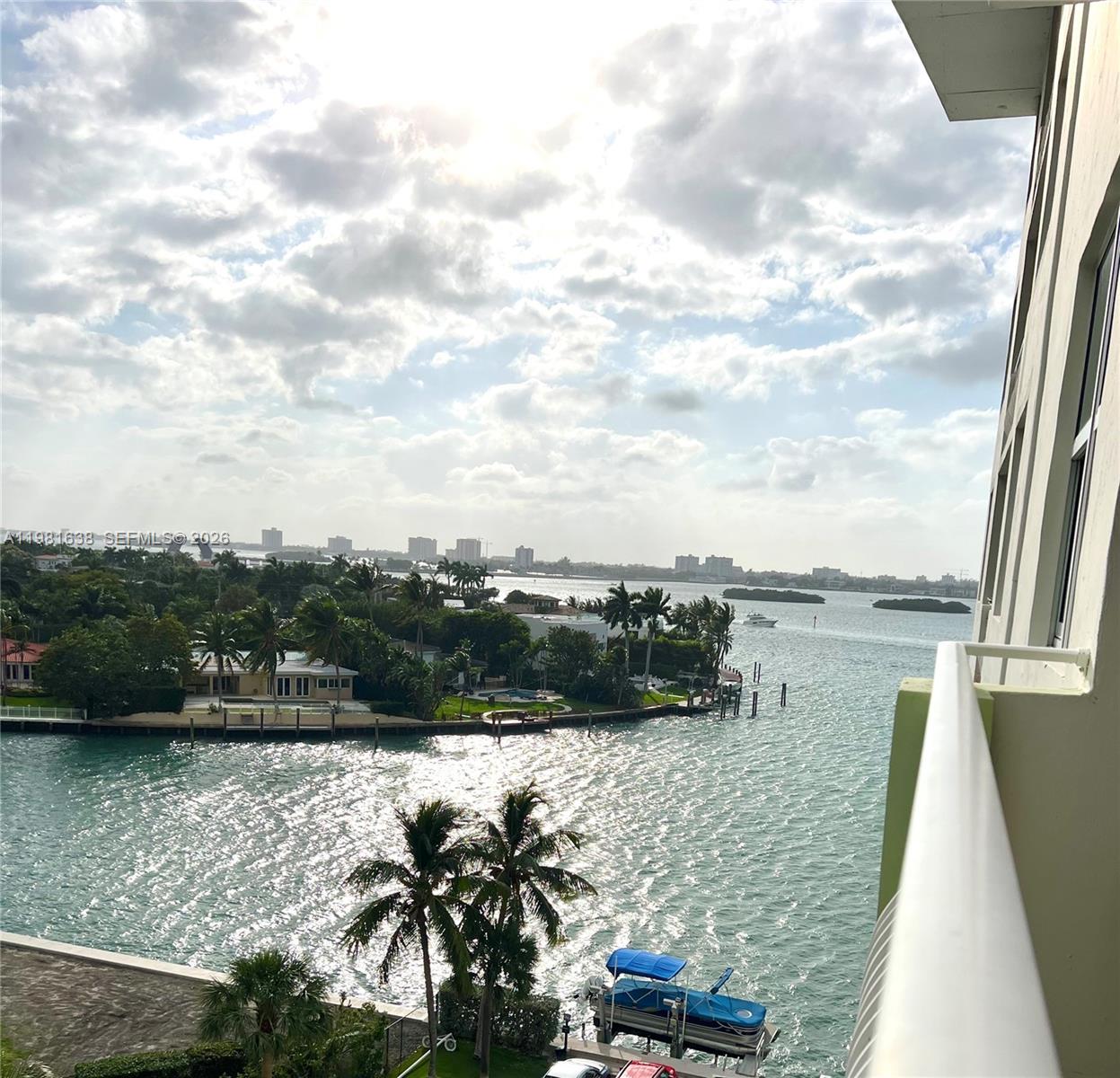 ISLAND POINTE CONDO - Residential