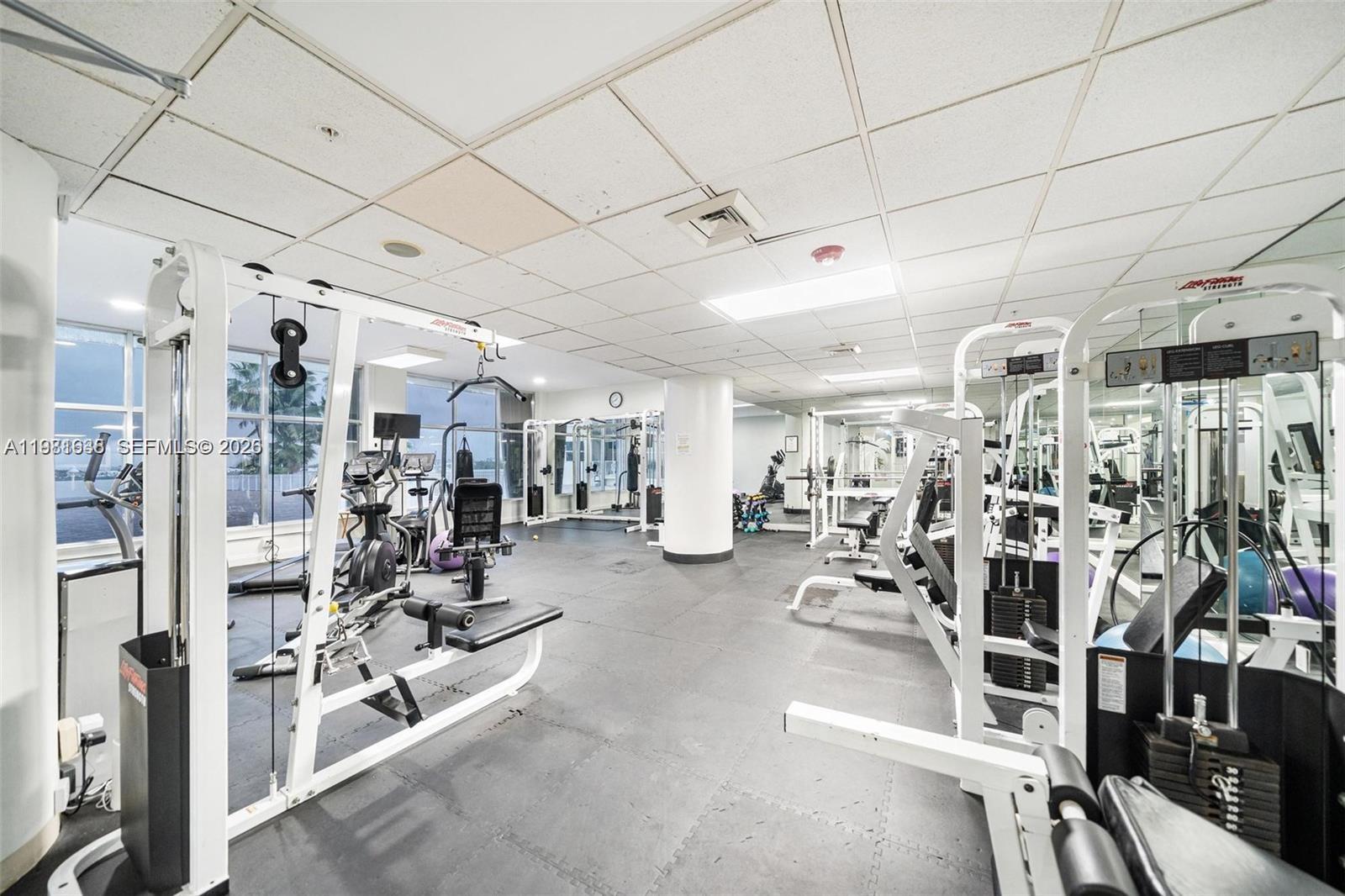 ISLAND POINTE CONDO - Residential