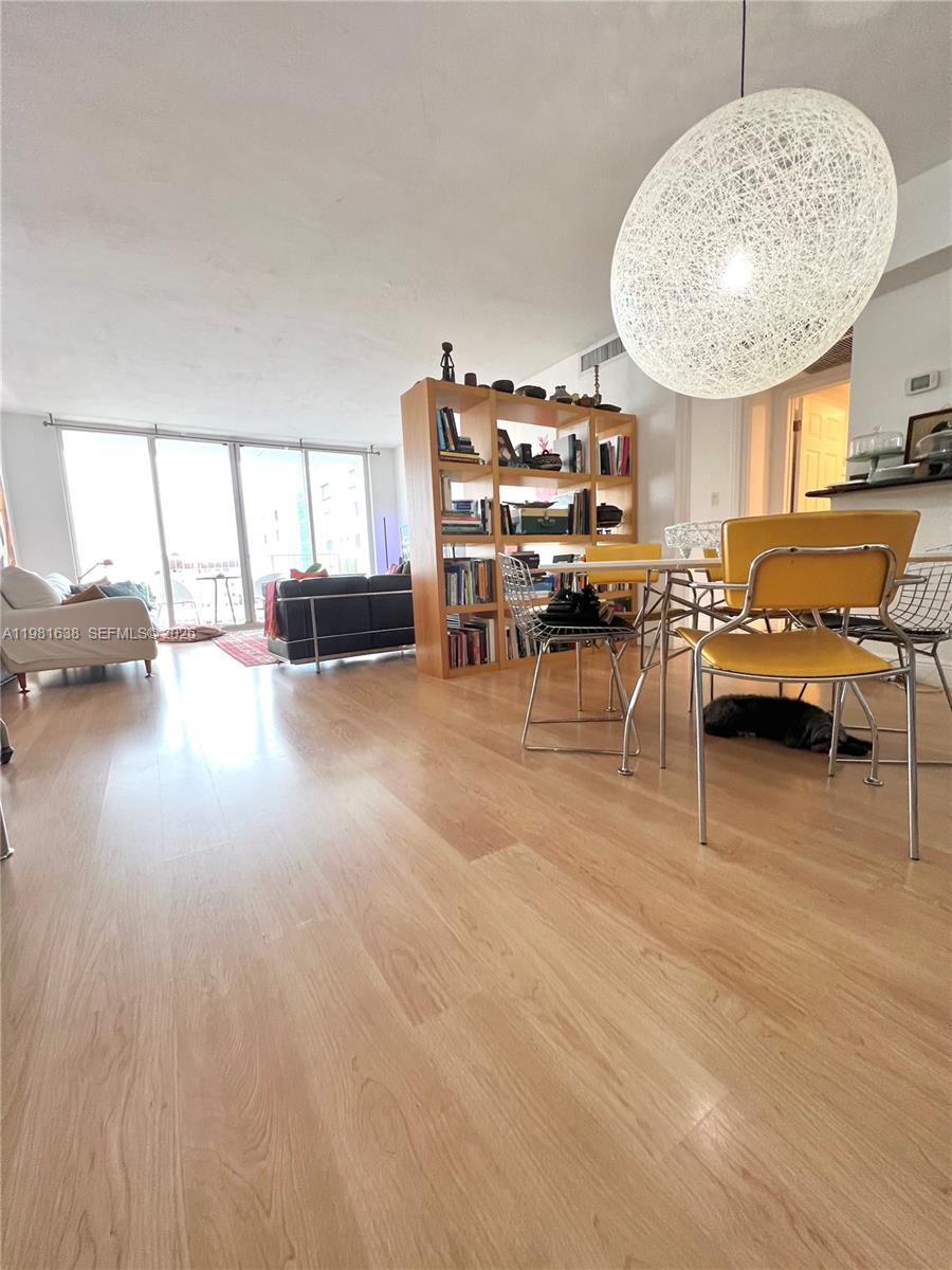 ISLAND POINTE CONDO - Residential