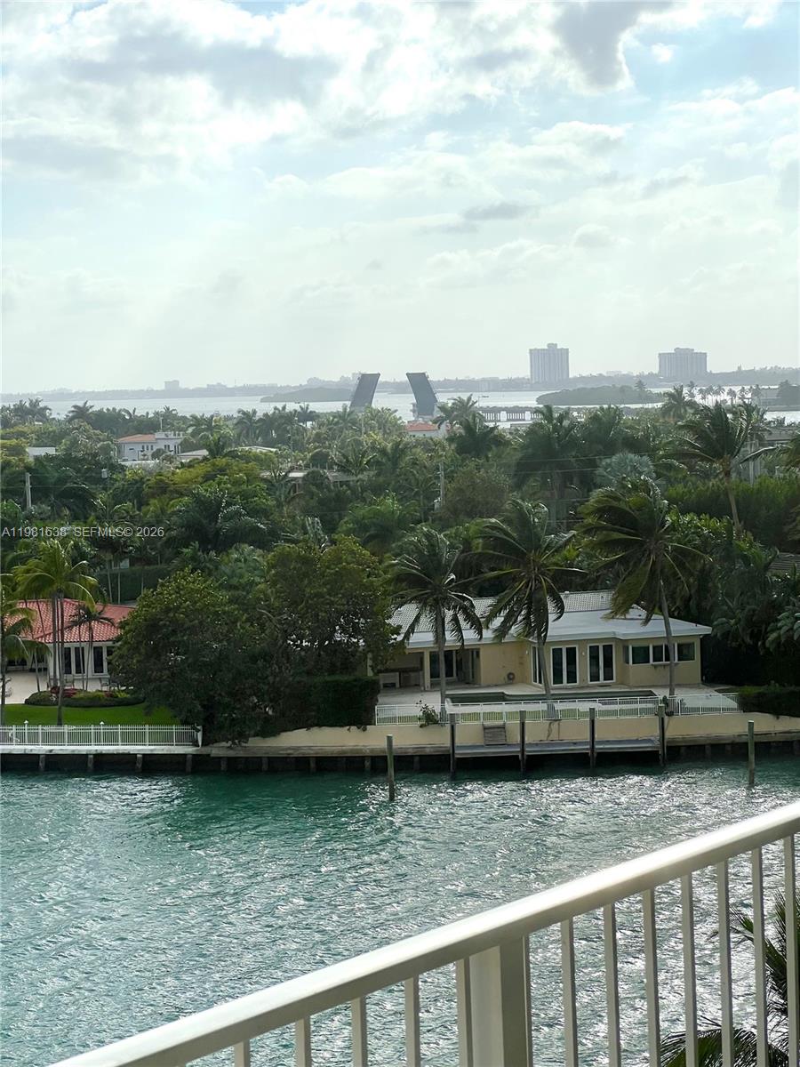 ISLAND POINTE CONDO - Residential