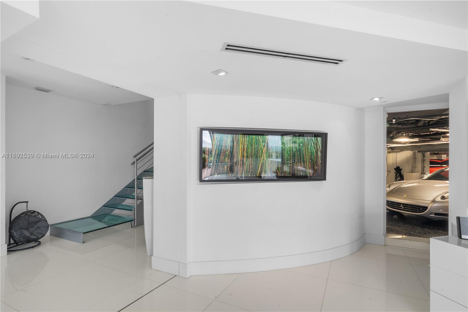 TRUMP ROYALE CONDO - Residential