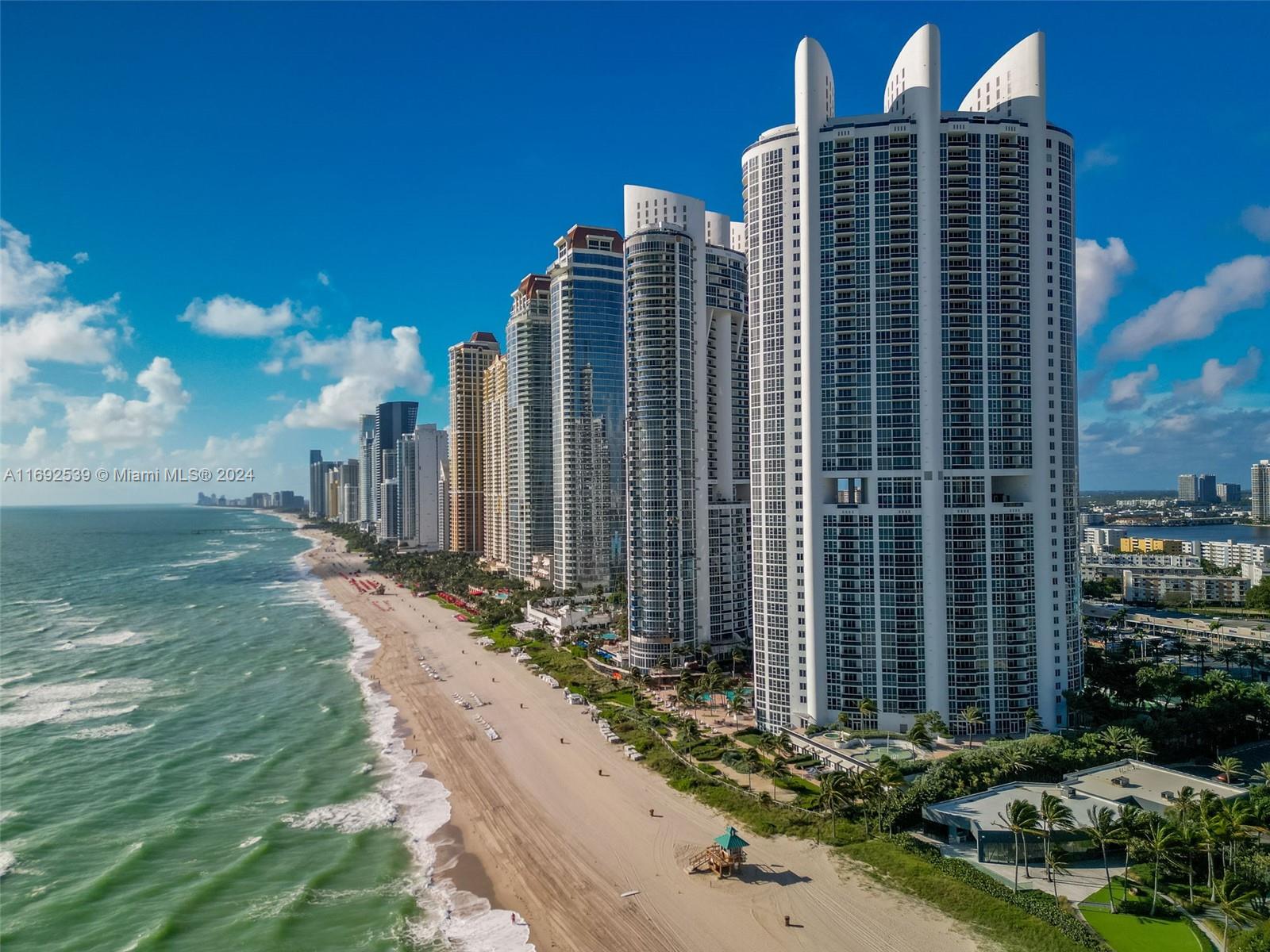 TRUMP ROYALE CONDO - Residential