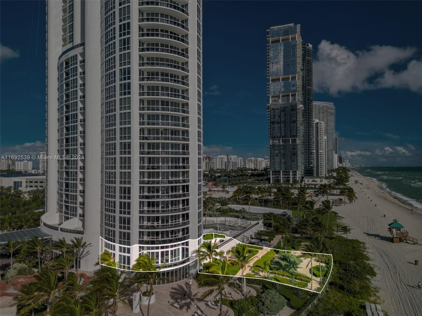 TRUMP ROYALE CONDO - Residential
