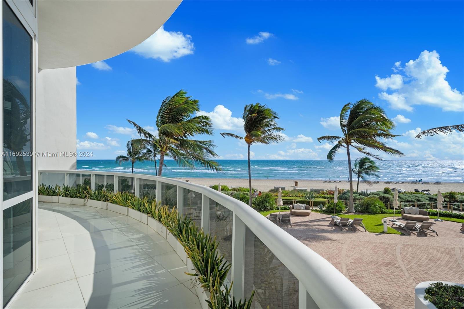 TRUMP ROYALE CONDO - Residential