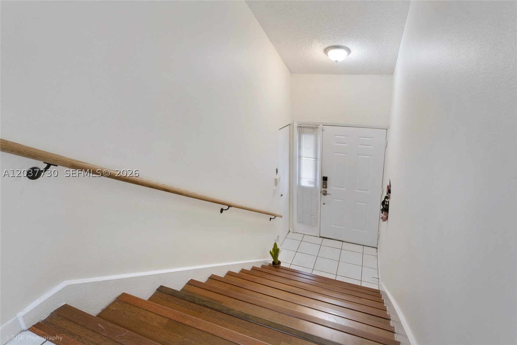 KEYS GATE CONDO NO ONE - Residential Lease