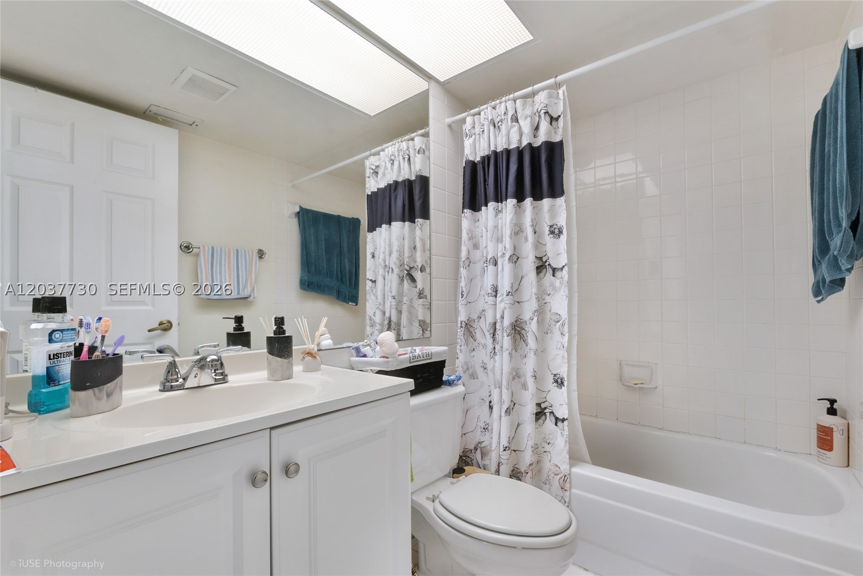 KEYS GATE CONDO NO ONE - Residential Lease