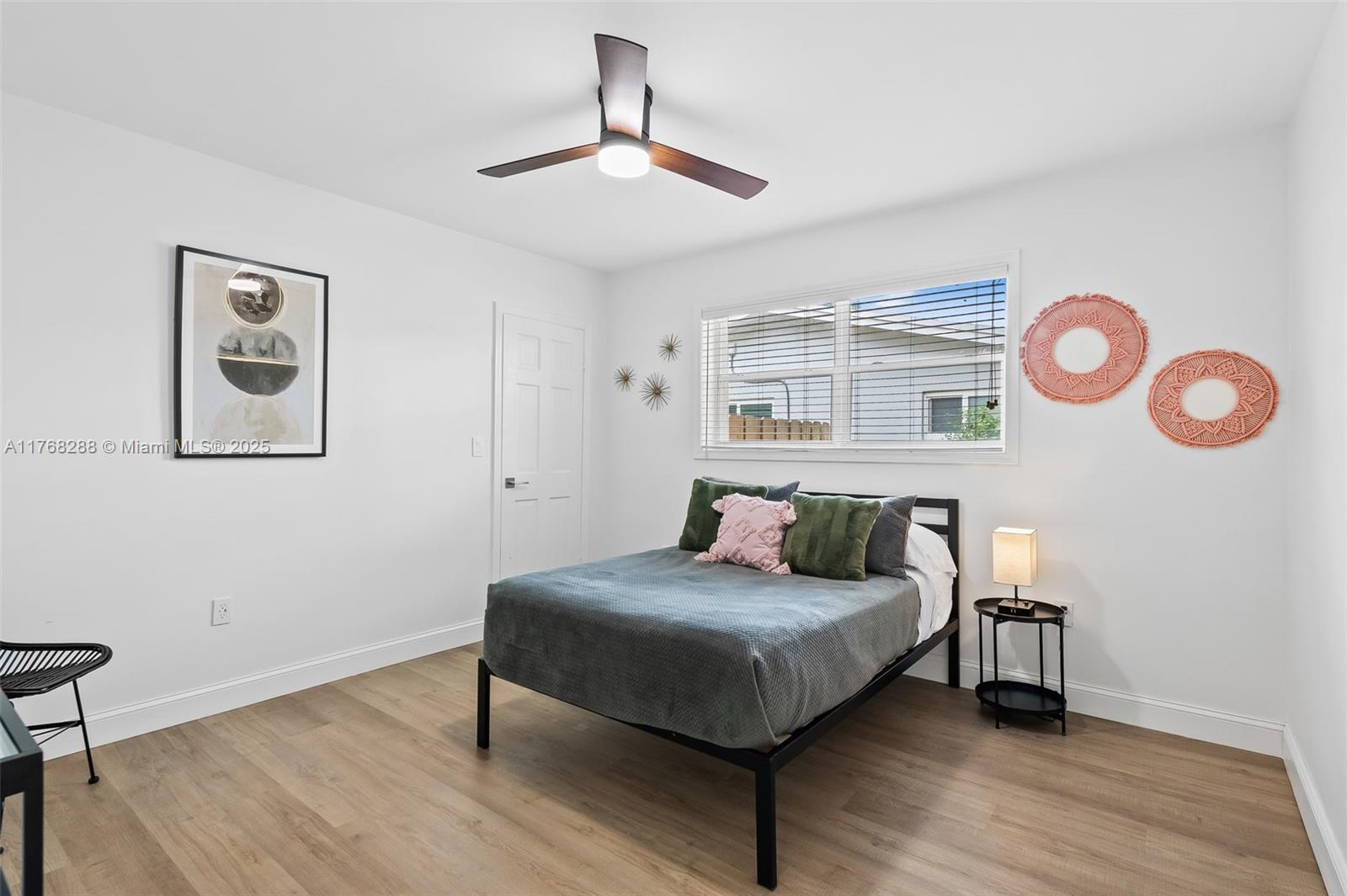 HOLLYWOOD HOMESITES HIGH - Residential