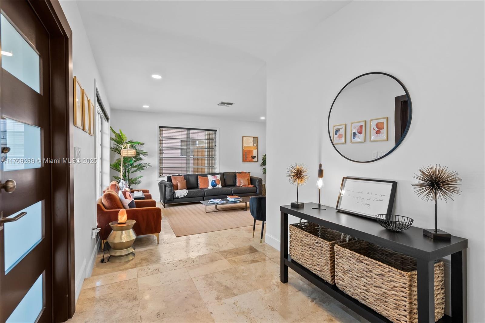 HOLLYWOOD HOMESITES HIGH - Residential
