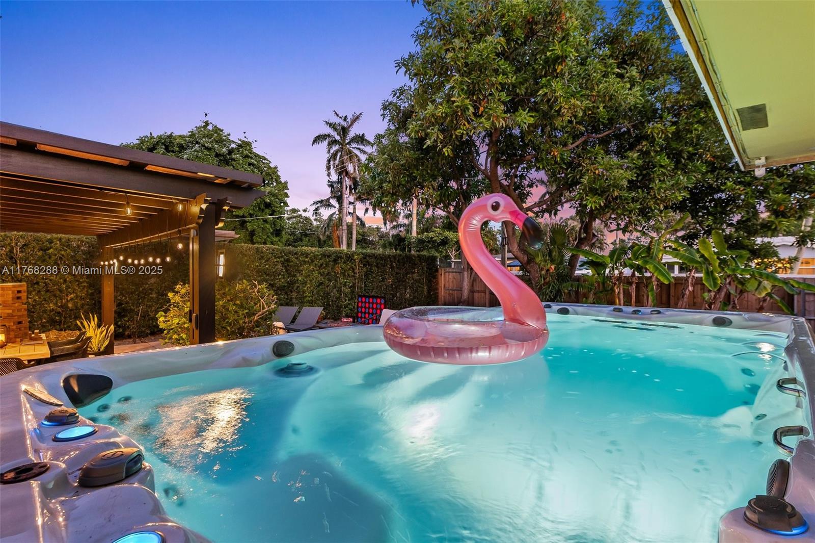 HOLLYWOOD HOMESITES HIGH - Residential