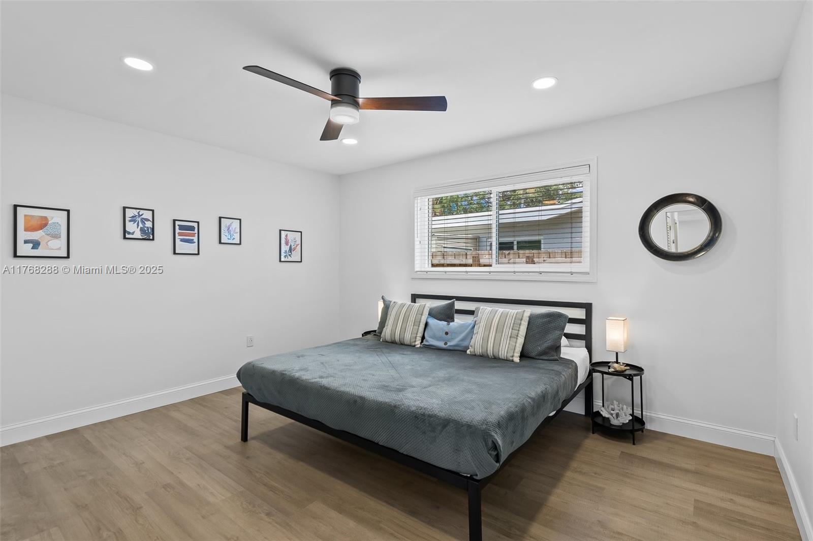 HOLLYWOOD HOMESITES HIGH - Residential
