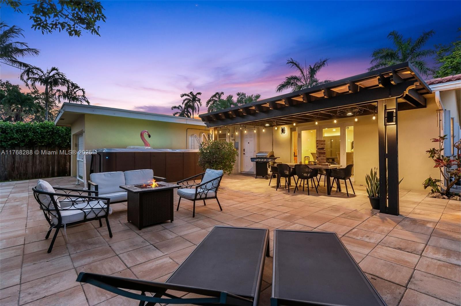 HOLLYWOOD HOMESITES HIGH - Residential