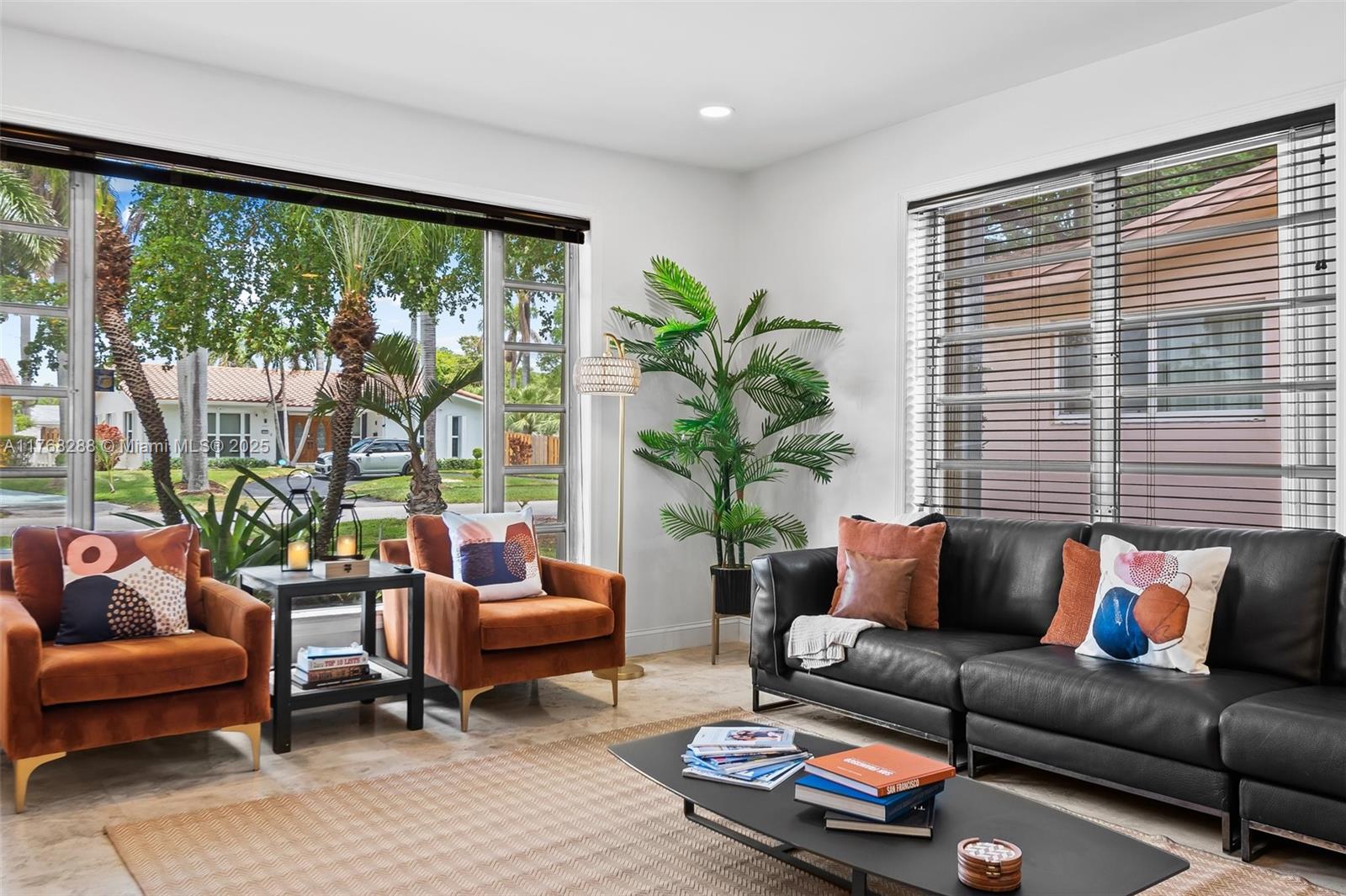 HOLLYWOOD HOMESITES HIGH - Residential