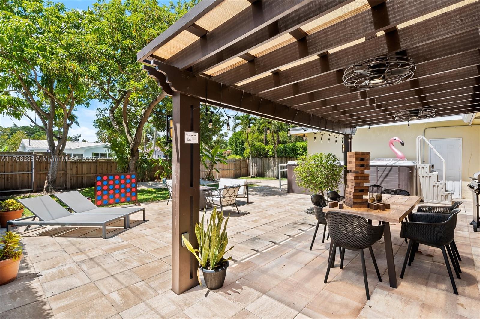 HOLLYWOOD HOMESITES HIGH - Residential