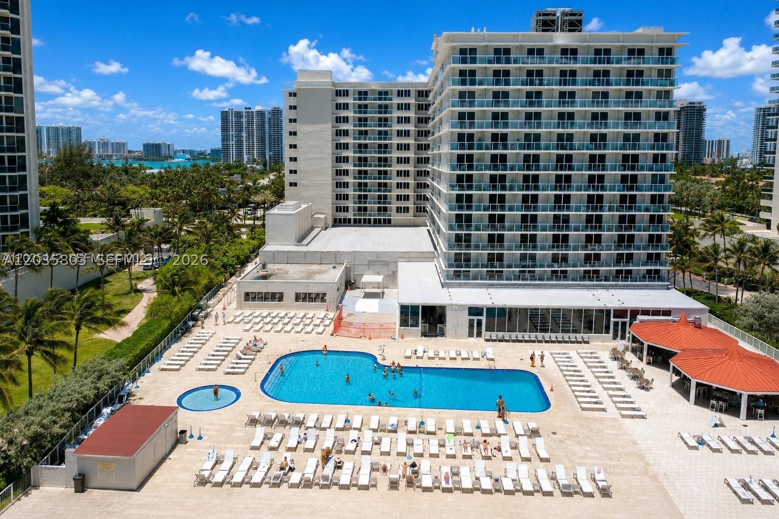 THE AVENTURA BEACH CLUB C - Residential
