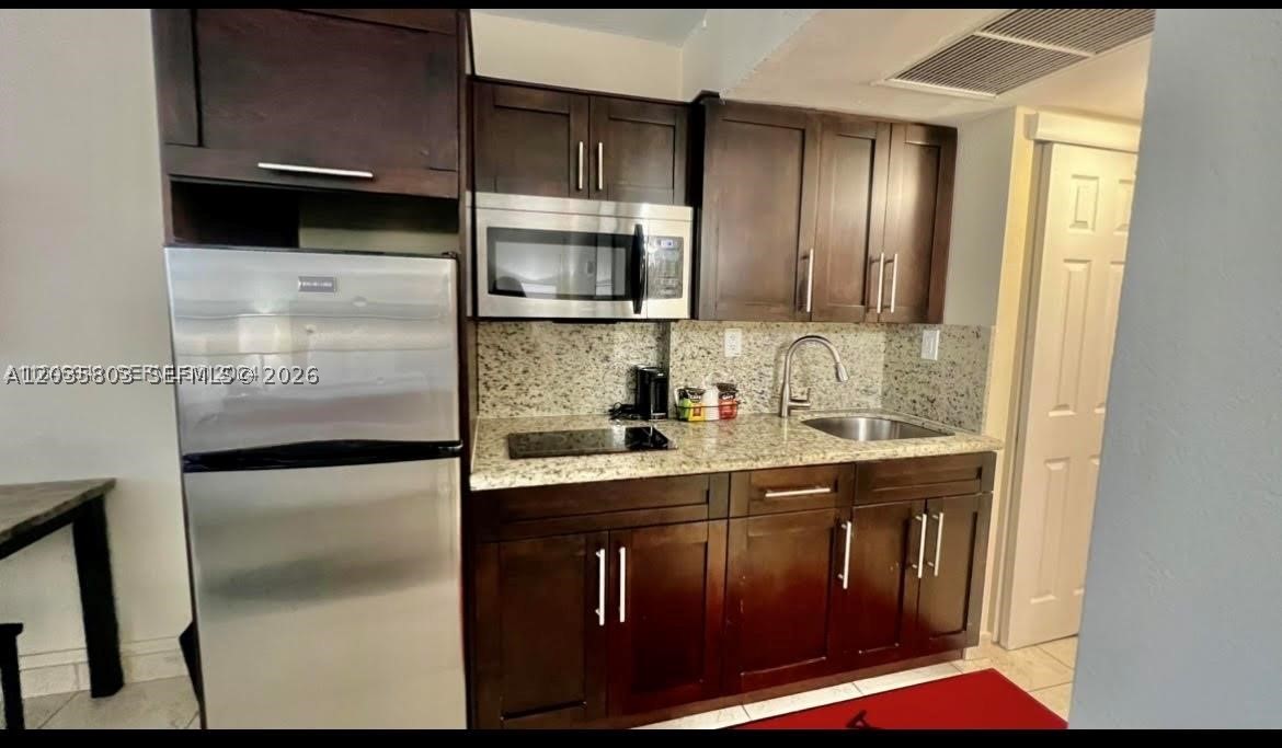 THE AVENTURA BEACH CLUB C - Residential