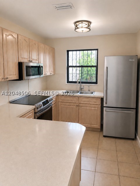 GREENWOOD VILLAS - Residential