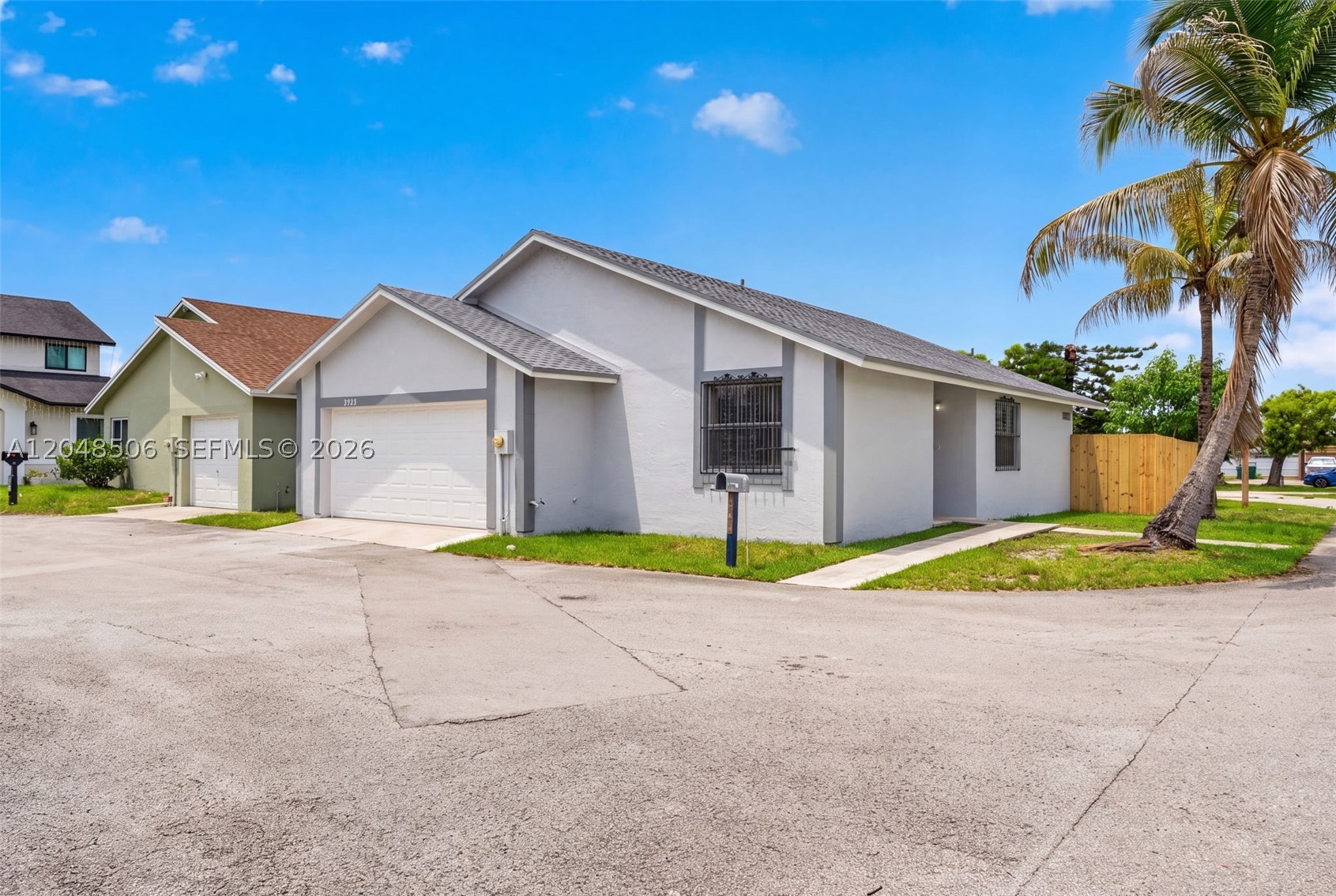 GREENWOOD VILLAS - Residential