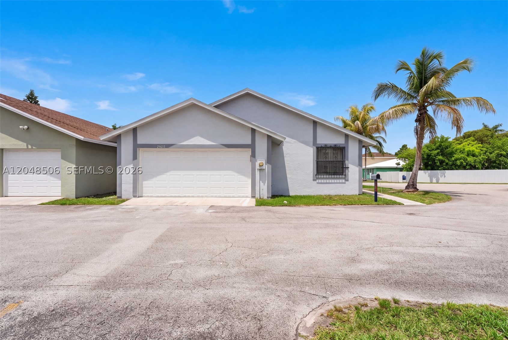 GREENWOOD VILLAS - Residential