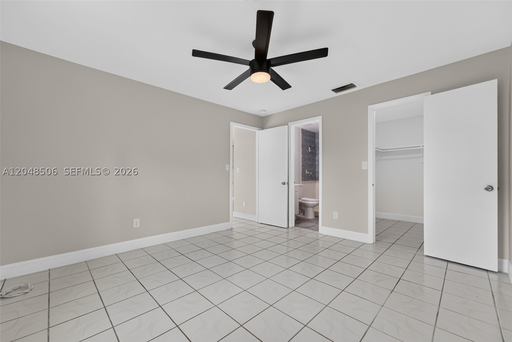 GREENWOOD VILLAS - Residential