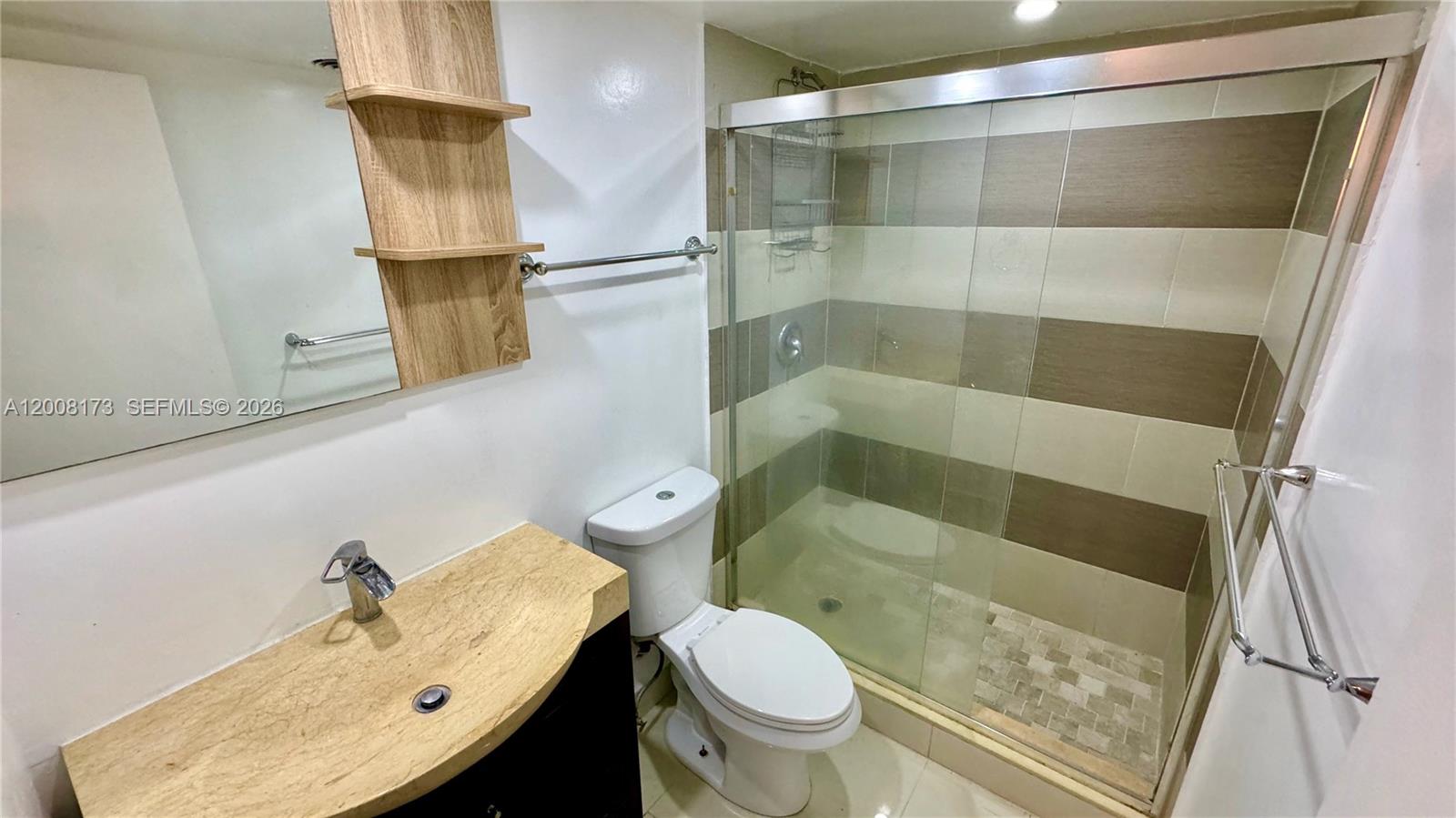 GOLDEN KEY CONDO, THE - Residential