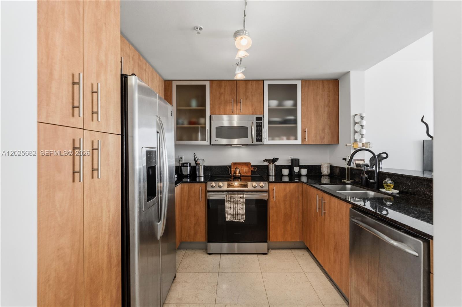 360 CONDO B - Residential