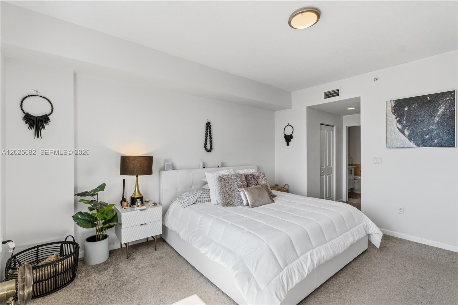 360 CONDO B - Residential