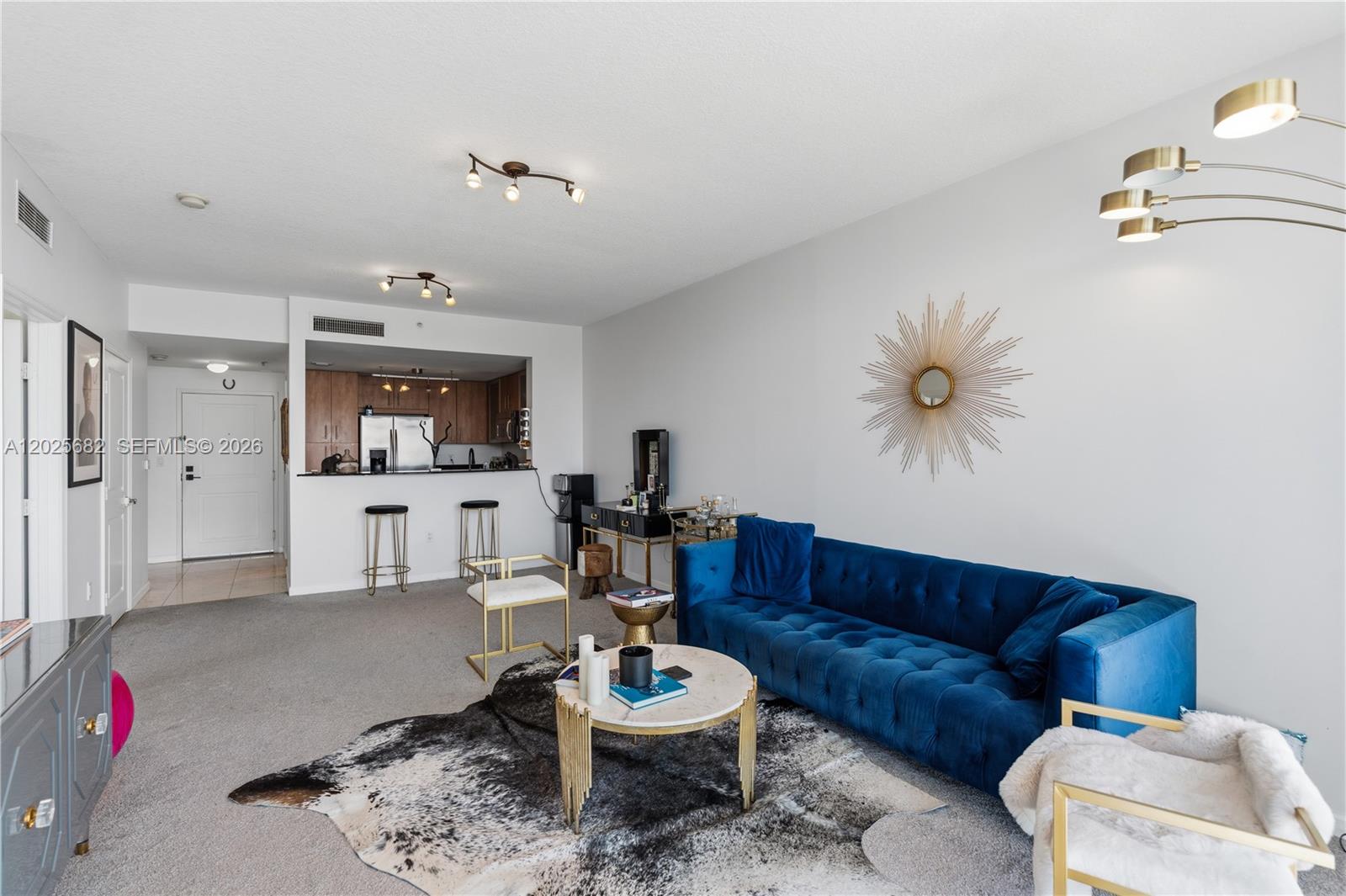 360 CONDO B - Residential