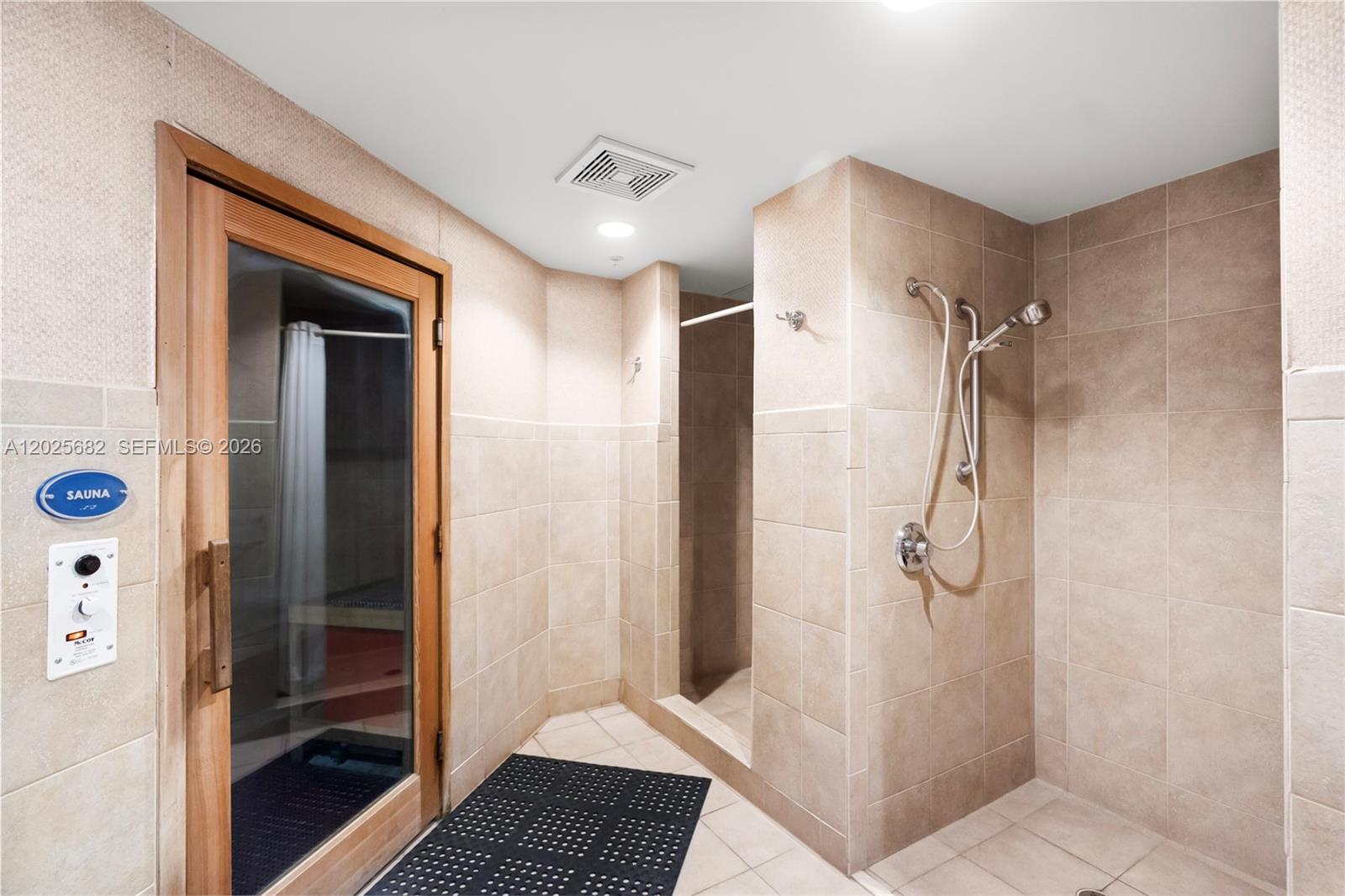 360 CONDO B - Residential