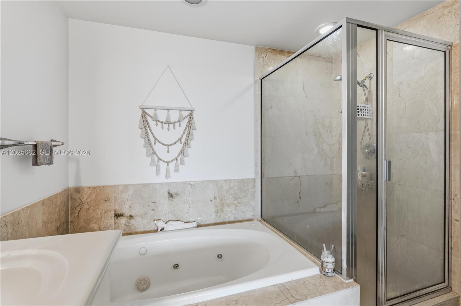 360 CONDO B - Residential