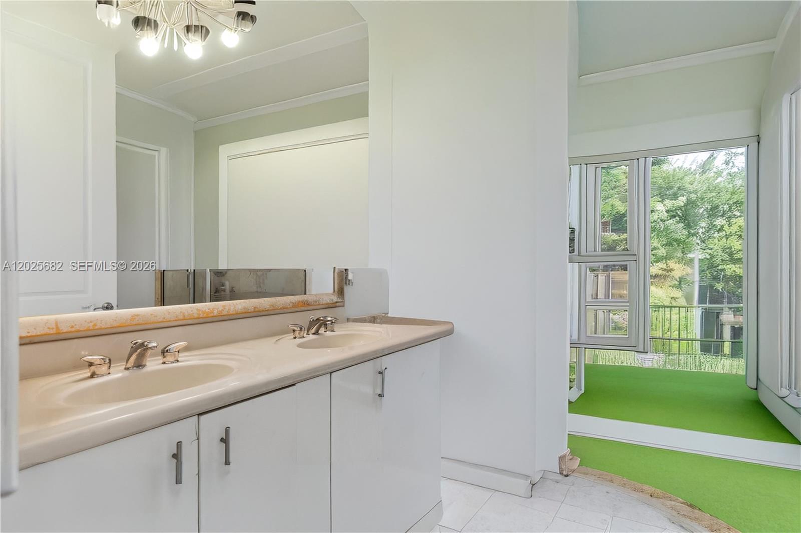 360 CONDO B - Residential