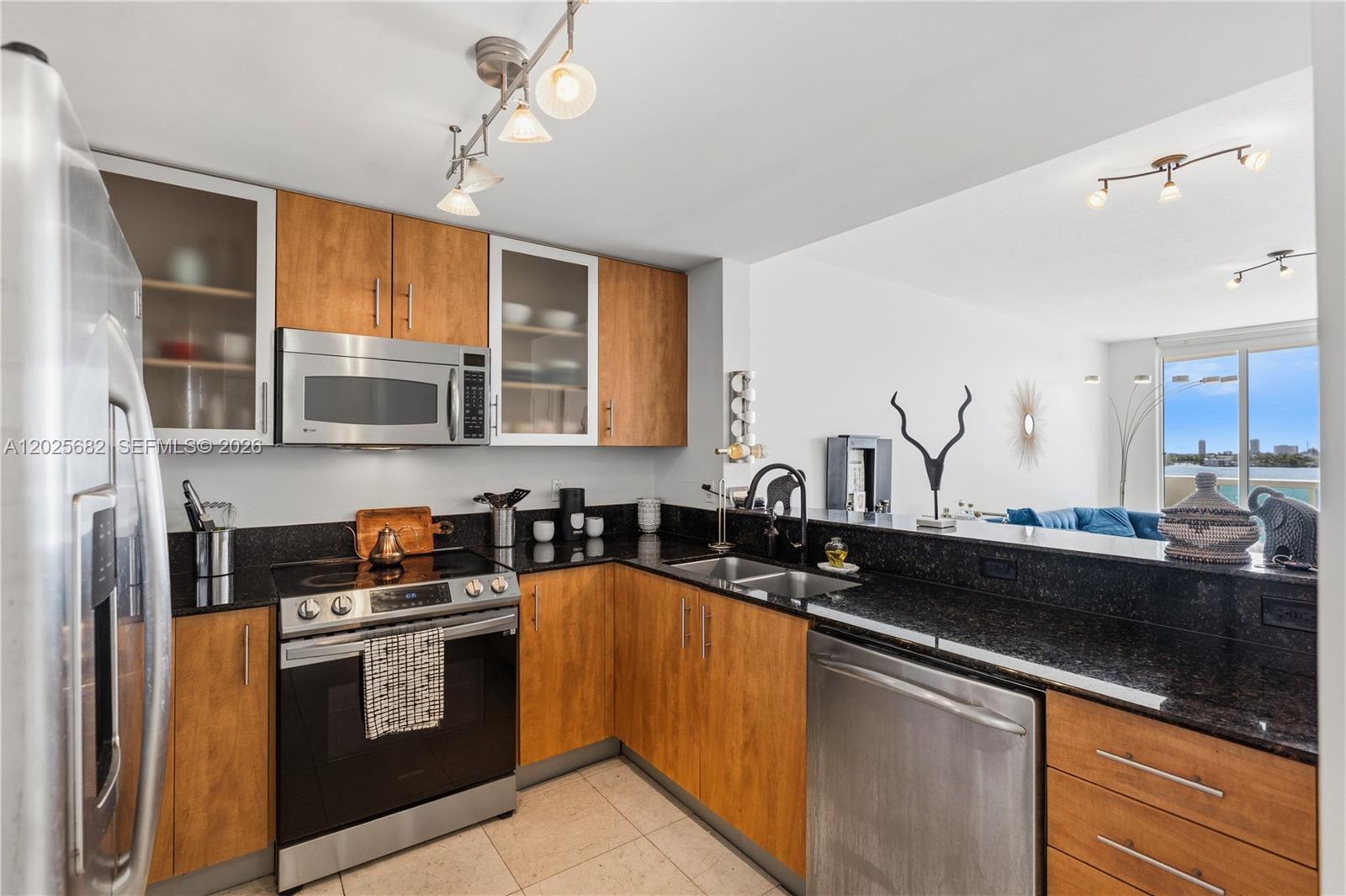 360 CONDO B - Residential