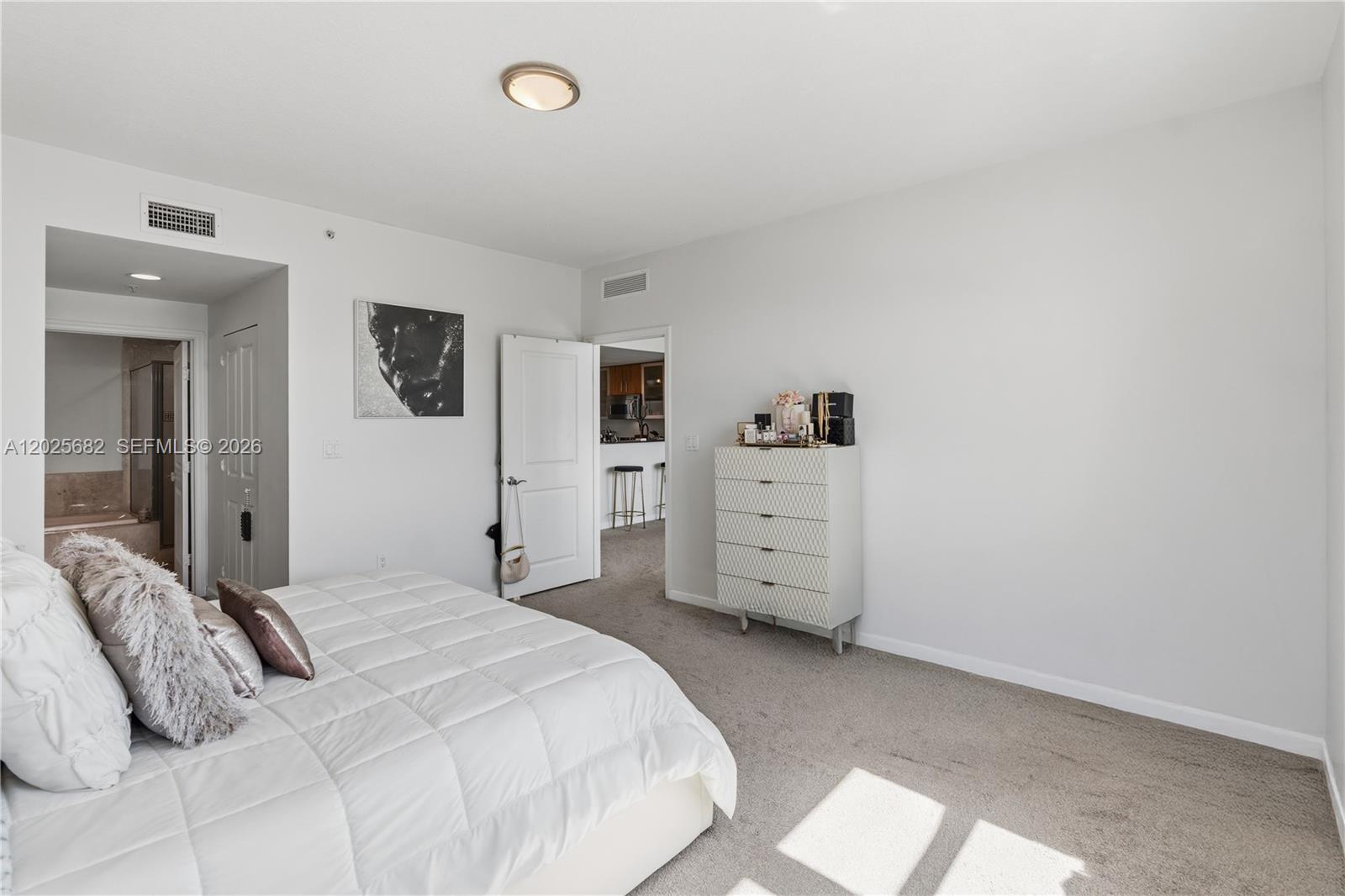 360 CONDO B - Residential