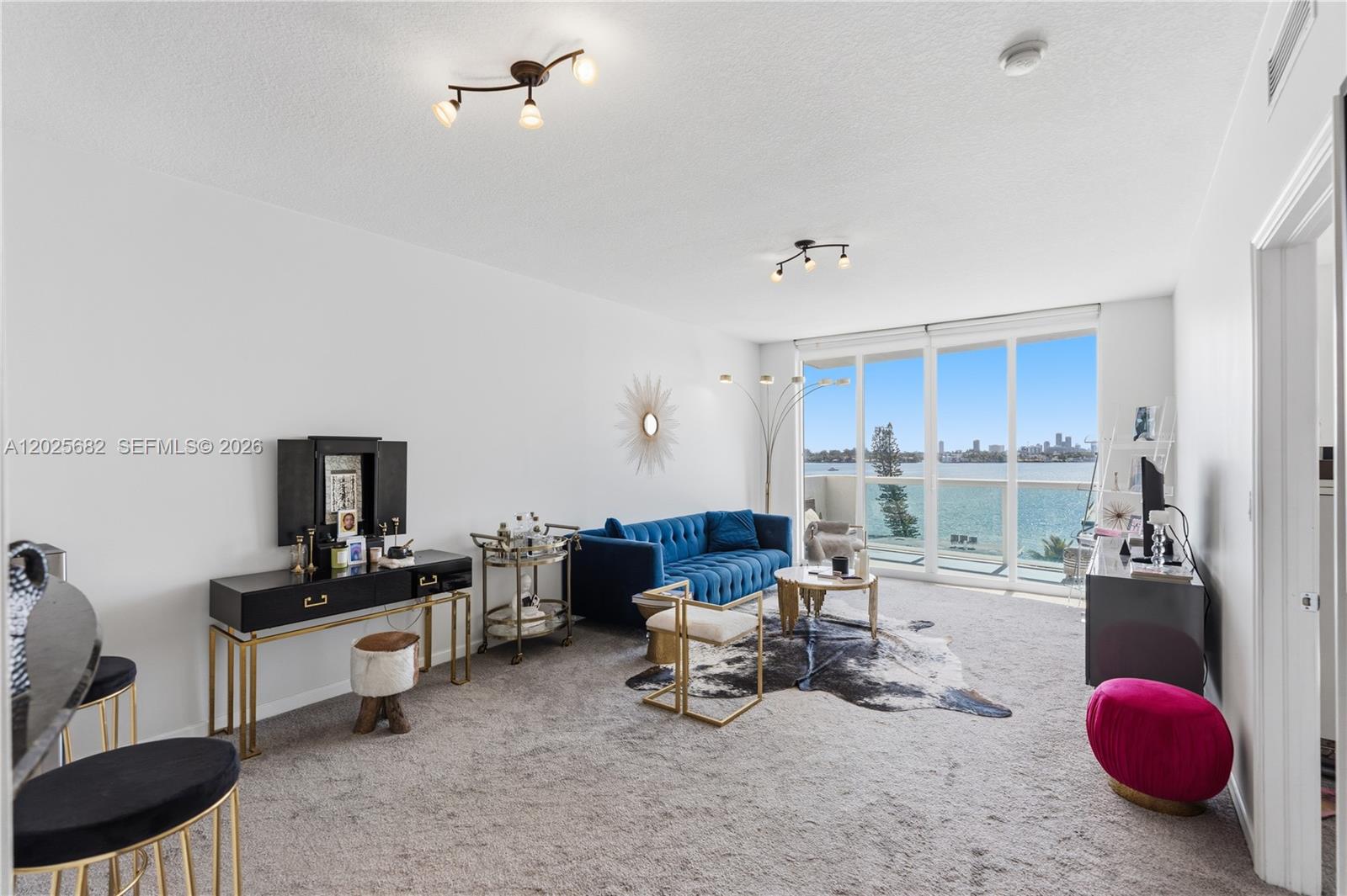 360 CONDO B - Residential