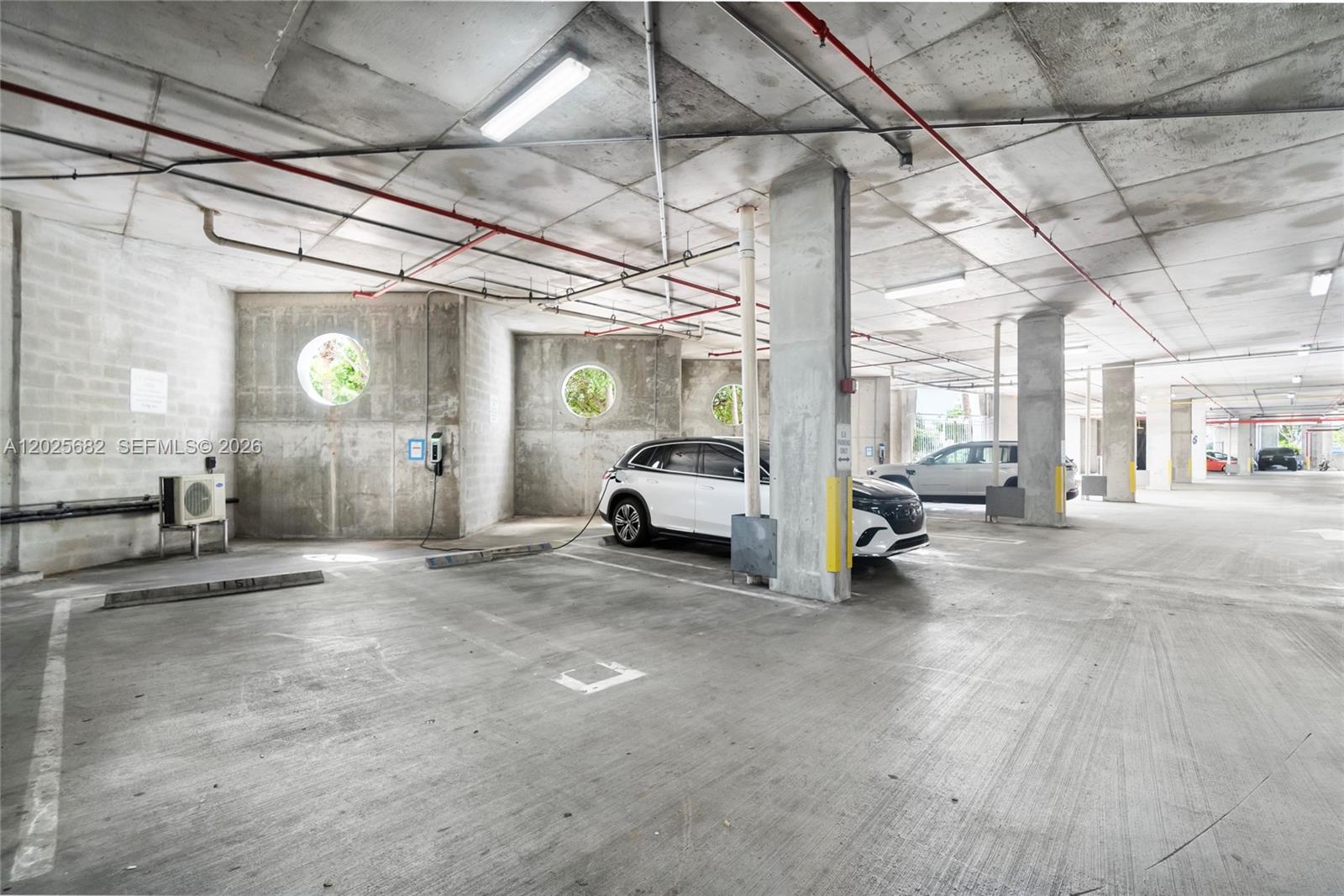 360 CONDO B - Residential